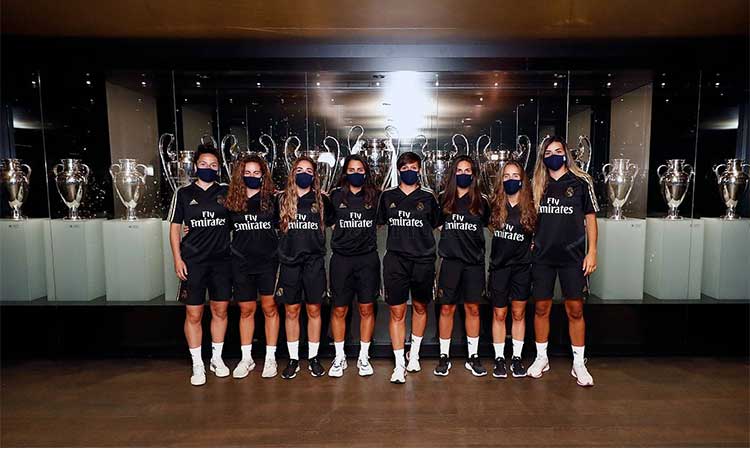 Kenti Robles y el Real Madrid hicieron el Tour Bernabéu con Butragueño